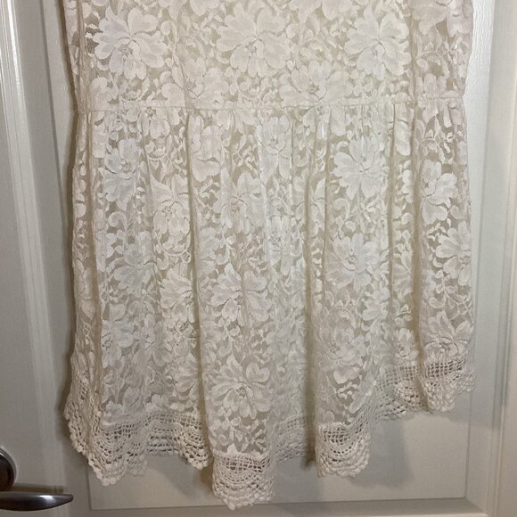 Papillon Women's White Lace Sheer Sleeveless Tank Top High-Low Beach Cover-up - Picture 6 of 9